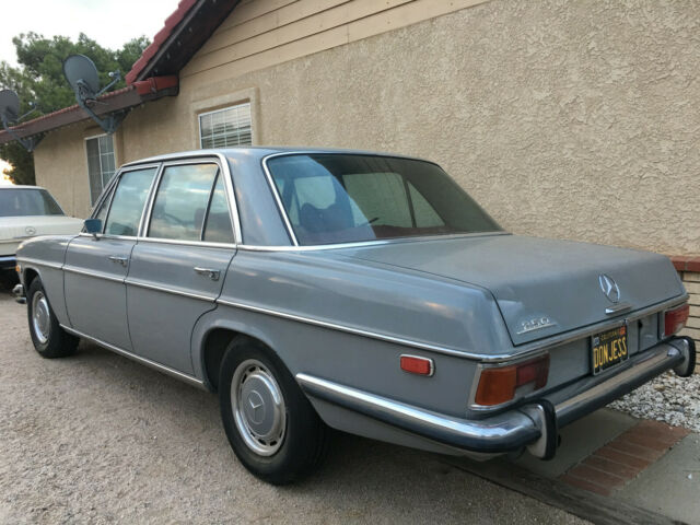 1972 Mercedes-Benz 200-Series 250 - photo 3