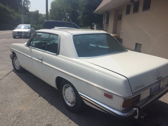 1972 Mercedes-Benz 200-Series 250C - photo 4