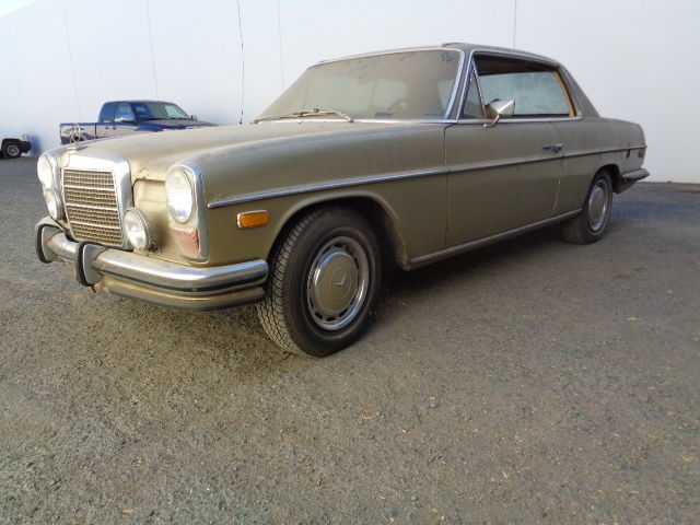 1972 Mercedes-Benz 200-Series - photo 8