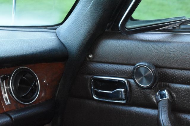 1972 Mercedes-Benz 200-Series Leather - photo 10