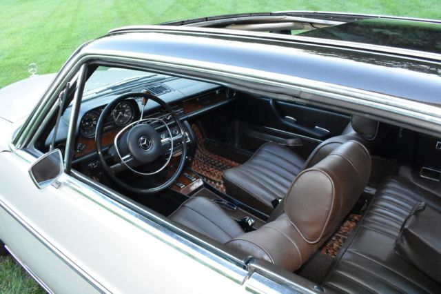 1972 Mercedes-Benz 200-Series Leather - photo 4