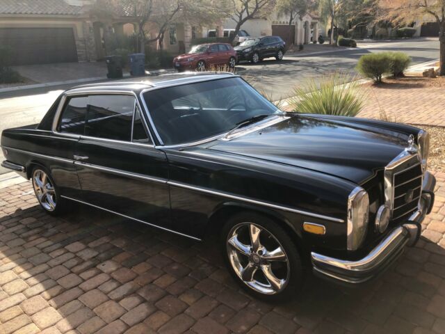 1972 Mercedes-Benz 200-Series