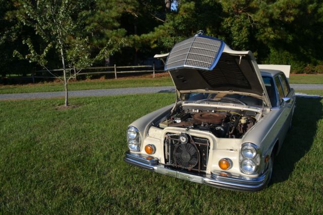 1972 Mercedes-Benz 200-Series 280 SEL 4.5 - photo 13