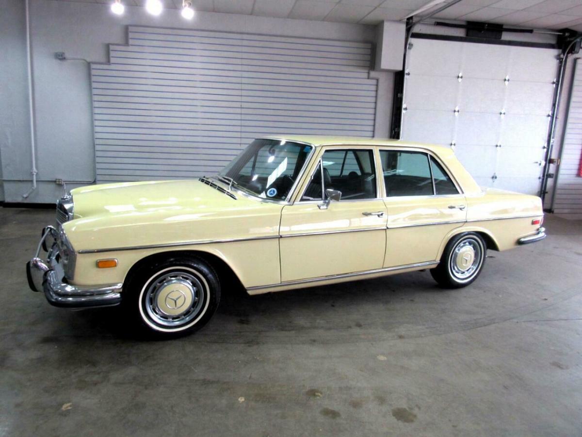 1972 Mercedes-Benz 200-Series - photo 13
