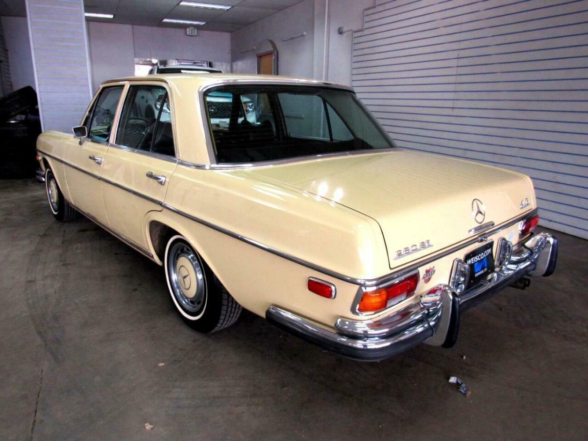 1972 Mercedes-Benz 200-Series - photo 4