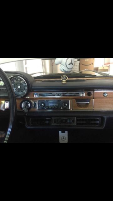 1972 Mercedes-Benz 200-Series - photo 12