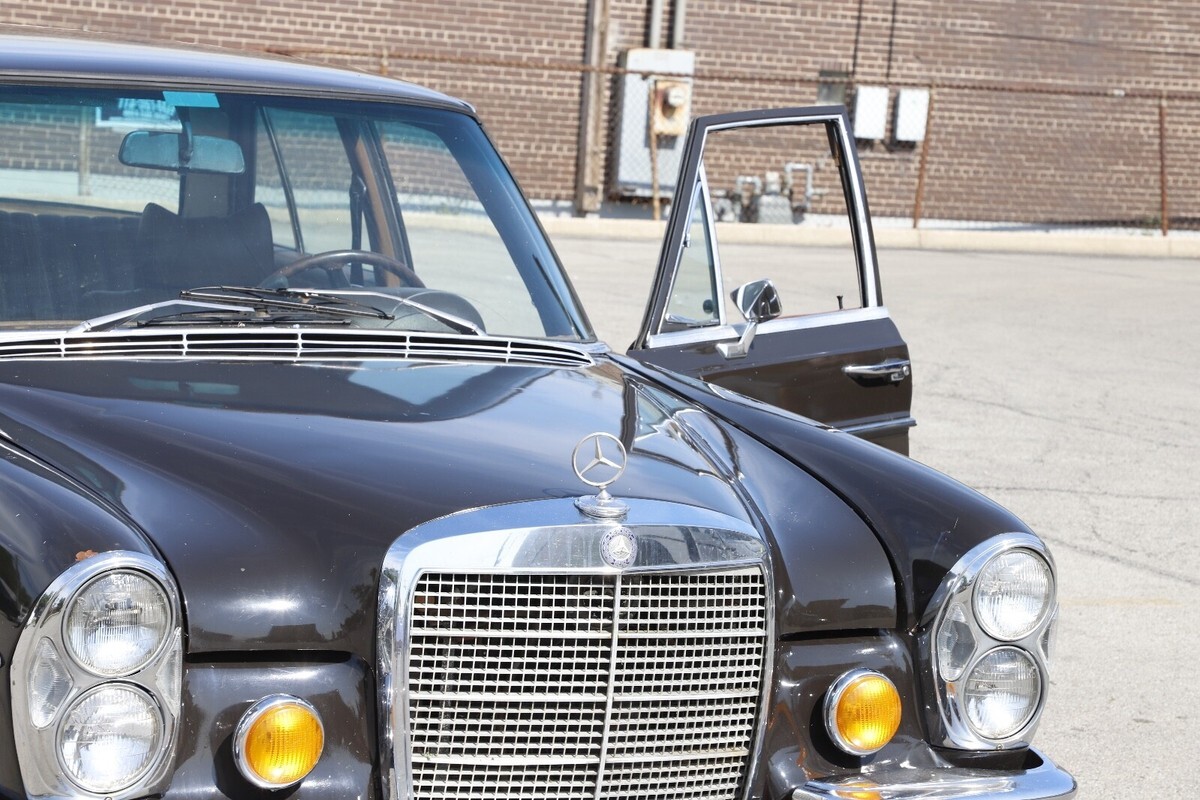 1972 Mercedes-Benz V-8 - photo 3