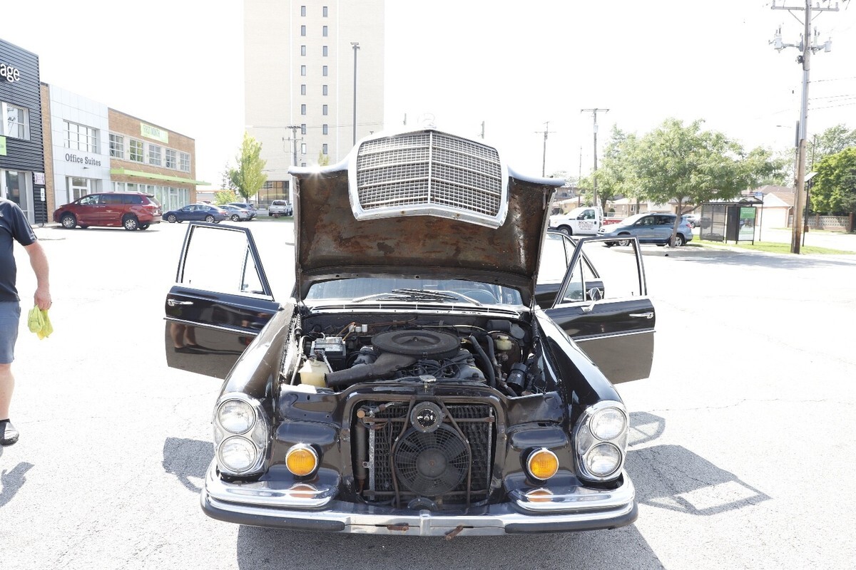 1972 Mercedes-Benz V-8 - photo 5