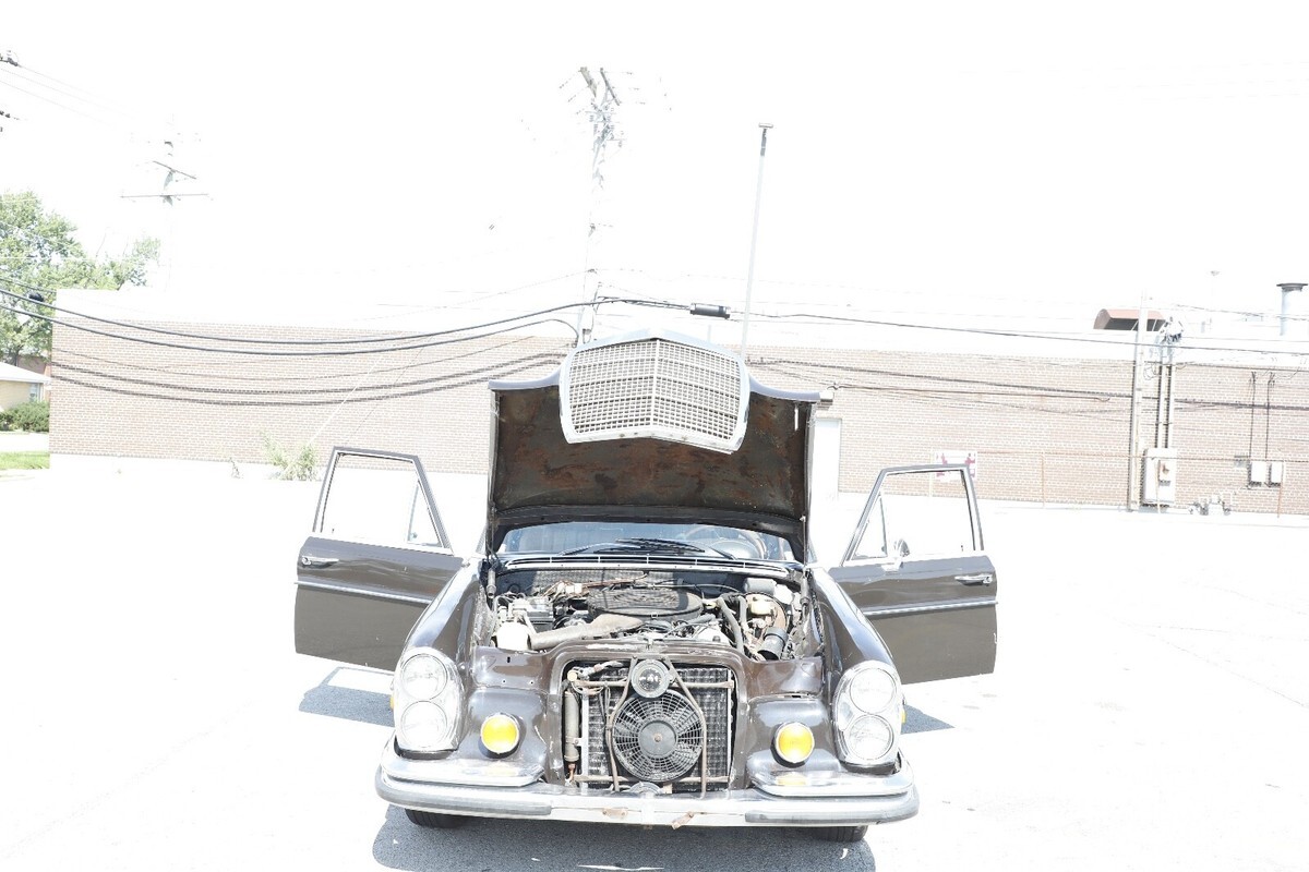 1972 Mercedes-Benz V-8 - photo 8