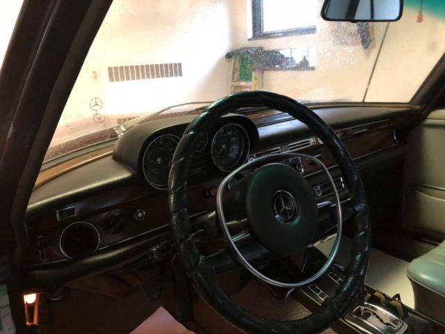 1972 Mercedes-Benz 200-Series - photo 12