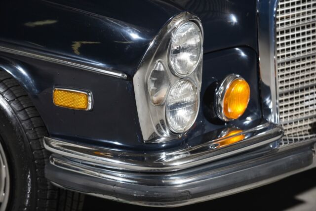 1972 Mercedes-Benz 200-Series -- - photo 4