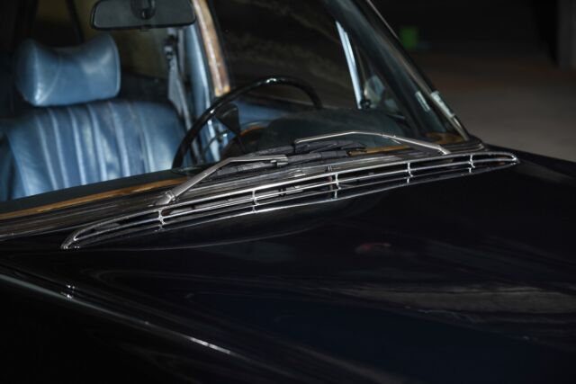 1972 Mercedes-Benz 200-Series -- - photo 9