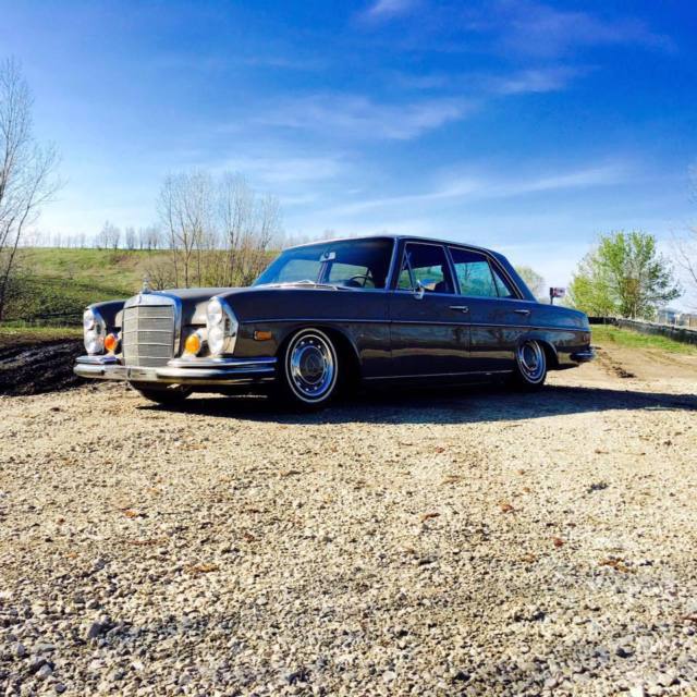 1972 Mercedes-Benz 200-Series - photo 2