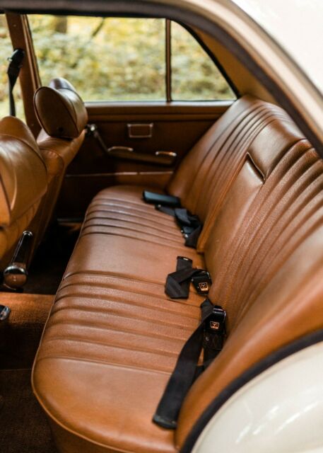 1972 Mercedes-Benz 200-Series 4.5 - photo 11
