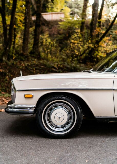 1972 Mercedes-Benz 200-Series 4.5 - photo 5