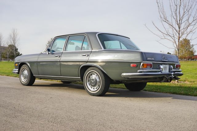 1972 Mercedes-Benz 200-Series -- - photo 5