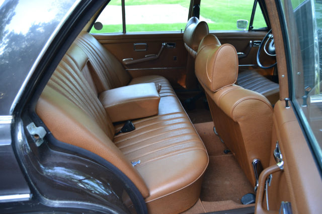 1972 Mercedes-Benz 200-Series - photo 8