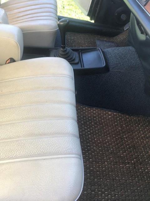 1972 Mercedes-Benz 200-Series LOW 74K MILES - photo 8