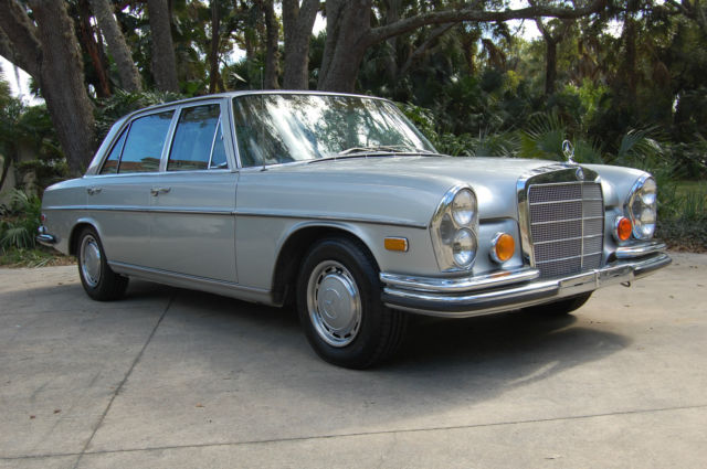 1972 Mercedes-Benz 200-Series - photo 3