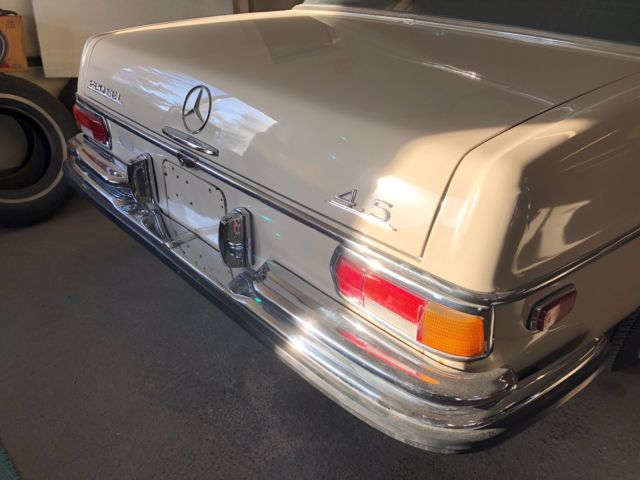 1972 Mercedes-Benz 200-Series - photo 3