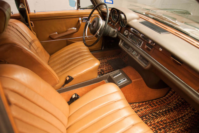 1972 Mercedes-Benz 200-Series - photo 7