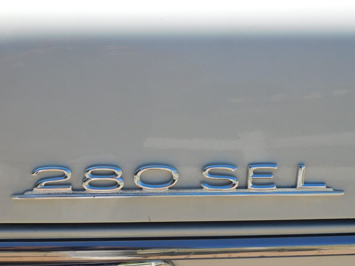 1972 Mercedes-Benz 200-Series - photo 10