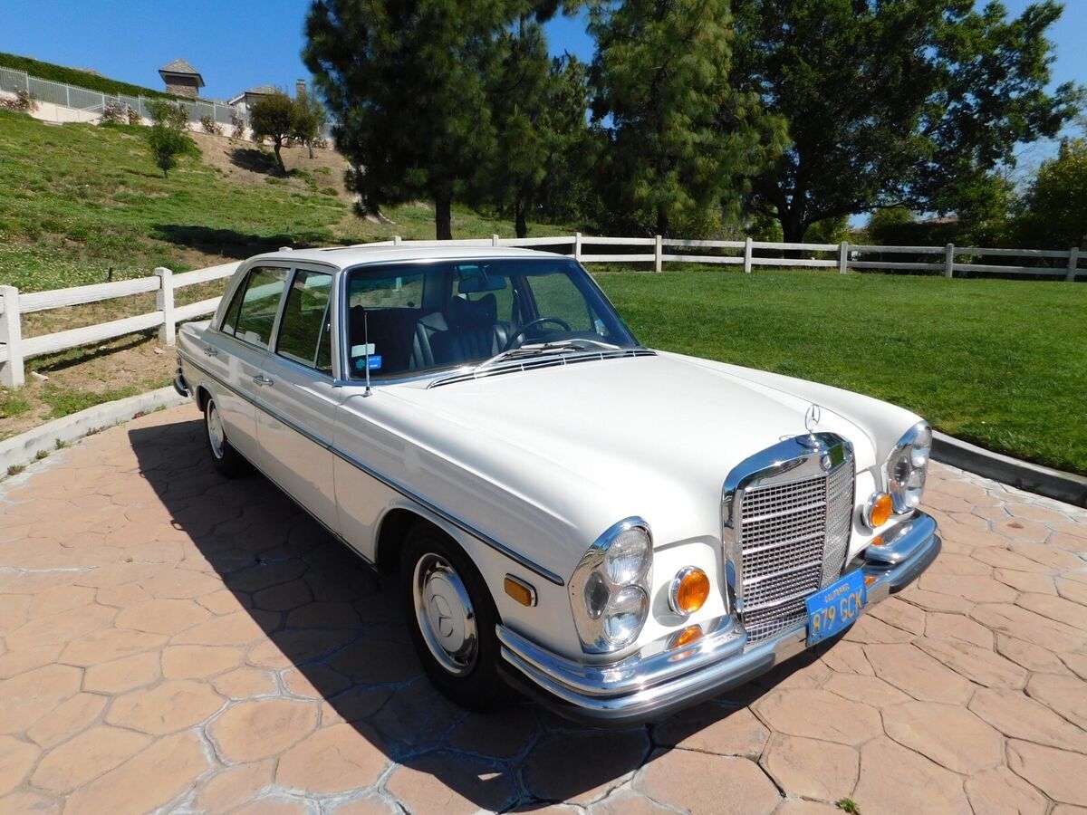 1972 Mercedes-Benz 200-Series - photo 5
