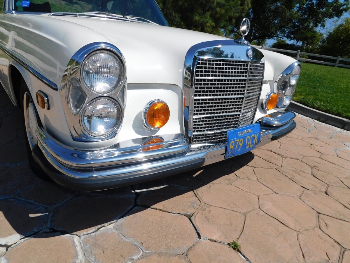 1972 Mercedes-Benz 200-Series - photo 6