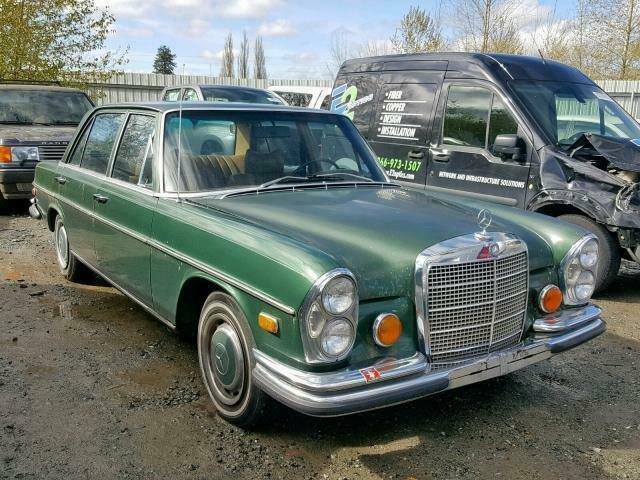 1972 Mercedes-Benz 200-Series CLEAN TITLE / 62,000 Miles - photo 2