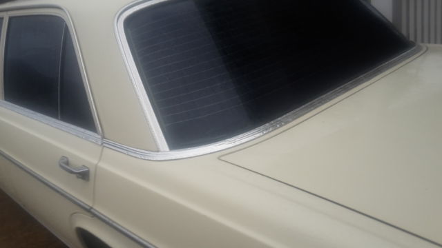 1972 Mercedes-Benz 200-Series - photo 7