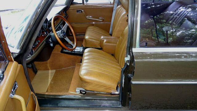 1972 Mercedes-Benz 200-Series LEATHER - photo 10