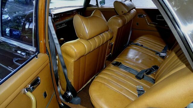 1972 Mercedes-Benz 200-Series LEATHER - photo 13