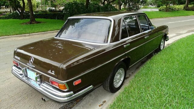 1972 Mercedes-Benz 200-Series LEATHER - photo 5