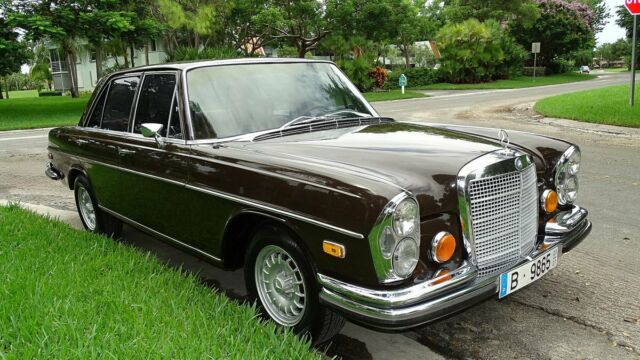 1972 Mercedes-Benz 200-Series LEATHER - photo 8