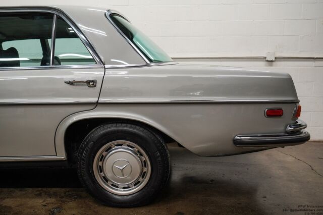 1972 Mercedes-Benz 300-Series 300SEL - photo 11