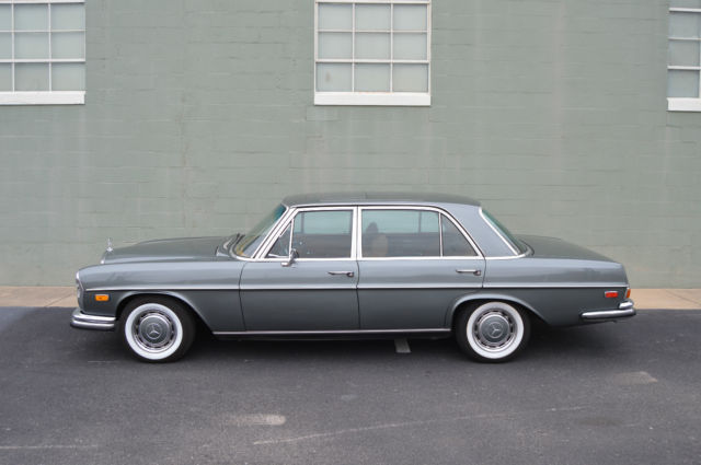 1972 Mercedes-Benz 200-Series 300SEL 4.5