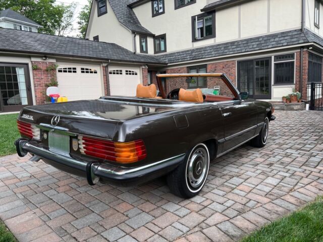 1972 Mercedes-Benz 350SL - Beautiful Head-turner- JUST LOWERED THE RESERVE! 1972 Mercedes-Benz SL-Class