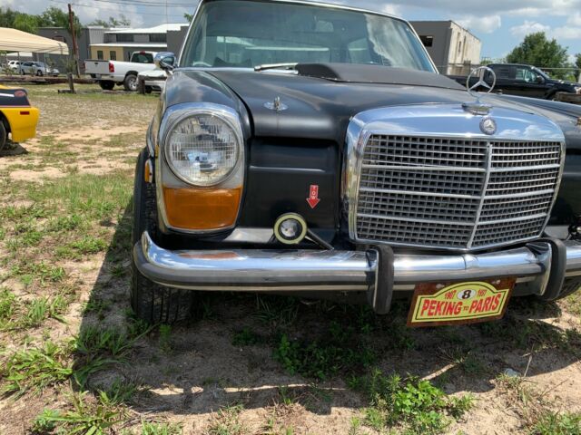 1972 Mercedes-Benz 200-Series - photo 12