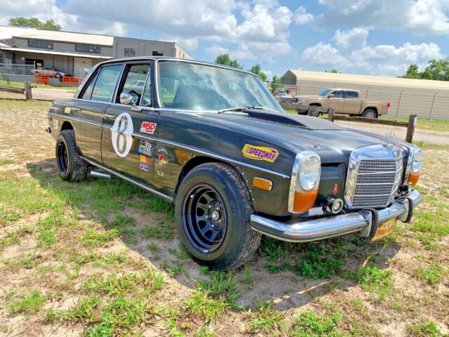 1972 Mercedes-Benz 200-Series - photo 3