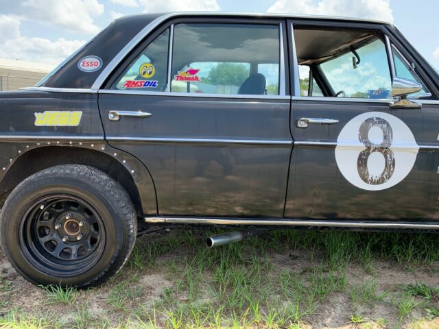 1972 Mercedes-Benz 200-Series - photo 5