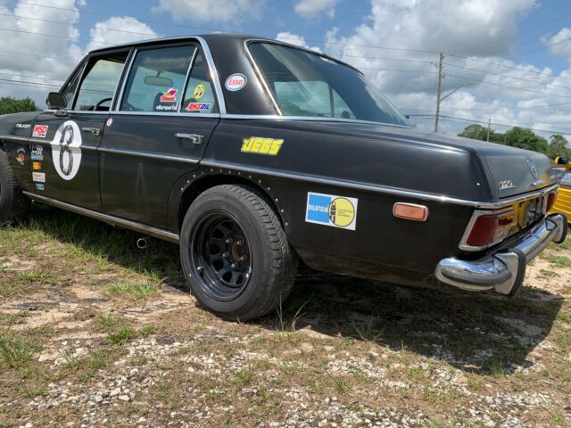 1972 Mercedes-Benz 200-Series - photo 9