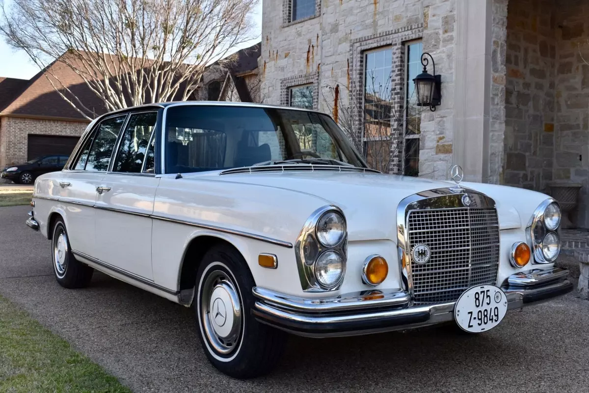 1972 MERCEDES BENZ W108 280 SE STUNNING WHITE/BLACK NONE NICER MUST SEE ALLBOOKS 1972 Mercedes-Benz 280SE