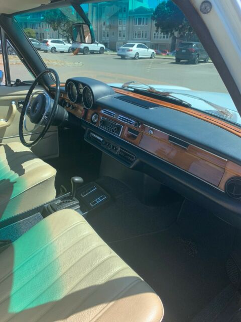 1972 Mercedes-Benz 200-Series 280SE - photo 10