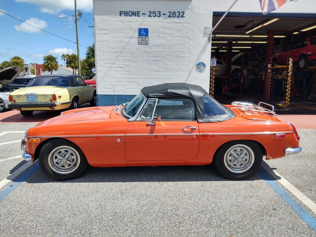 1972 MG Roadster - photo 3