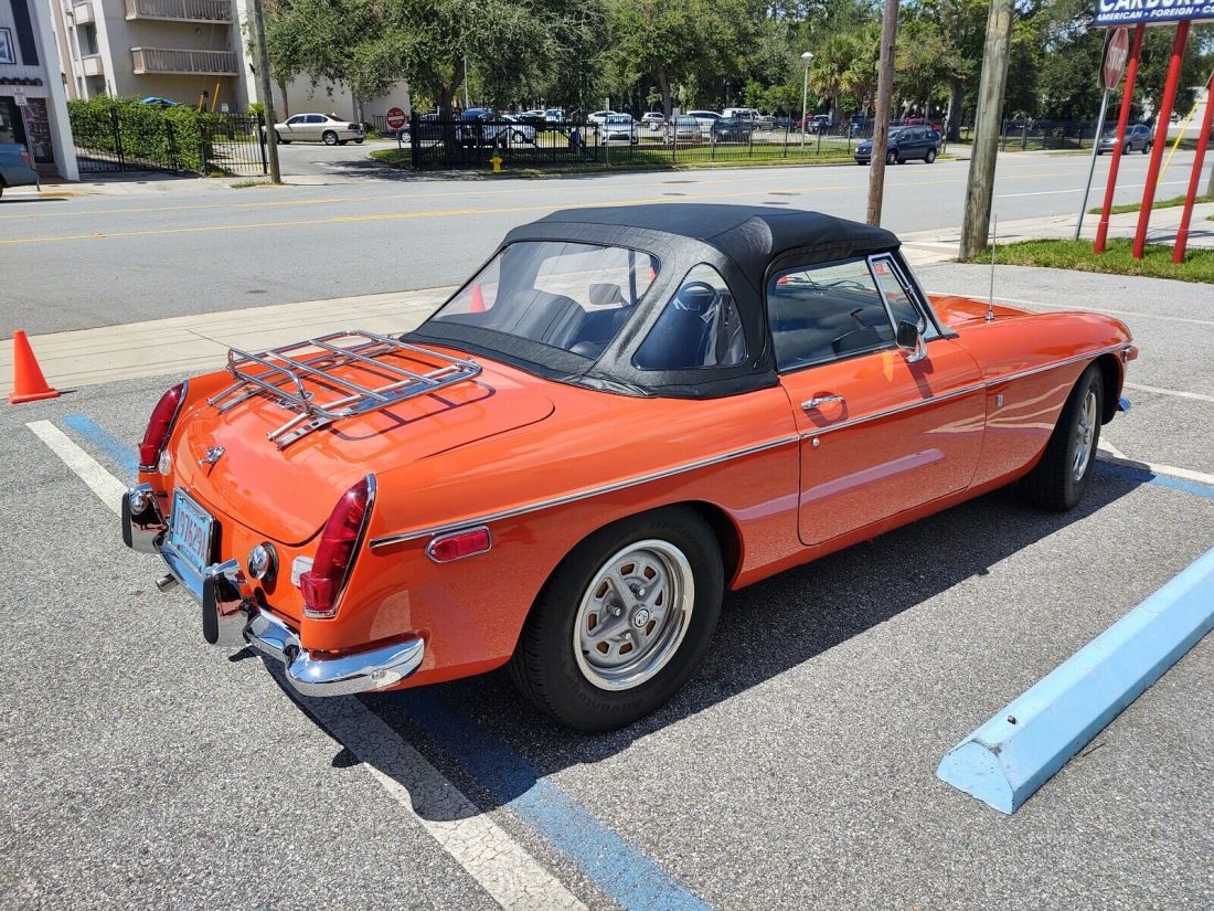 1972 MG Roadster - photo 5