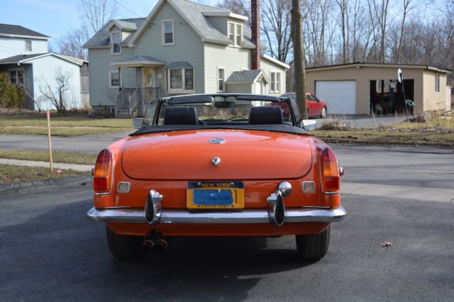 1972 MG MGB Roadster - photo 4