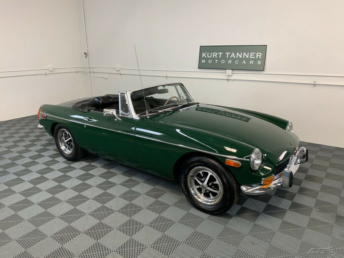 1972 MG MGB 1972 MGB ROADSTER. 4-SPEED, ROSTYLE WHEELS.