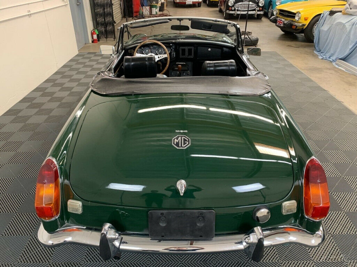 1972 MG MGB 1972 MGB ROADSTER. 4-SPEED, ROSTYLE WHEELS. - photo 10