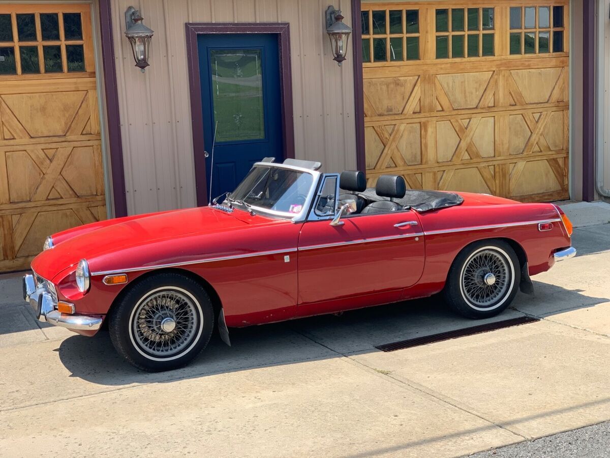 1972 MGB - Good daily driver starts right up Fun to Drive. 34,179 Miles 1972 MG MGB