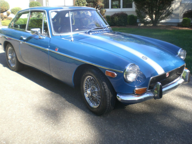 1972 MGB GT Coupe 68k miles rust free show blue paint drives grea 1972 MG MGB GT